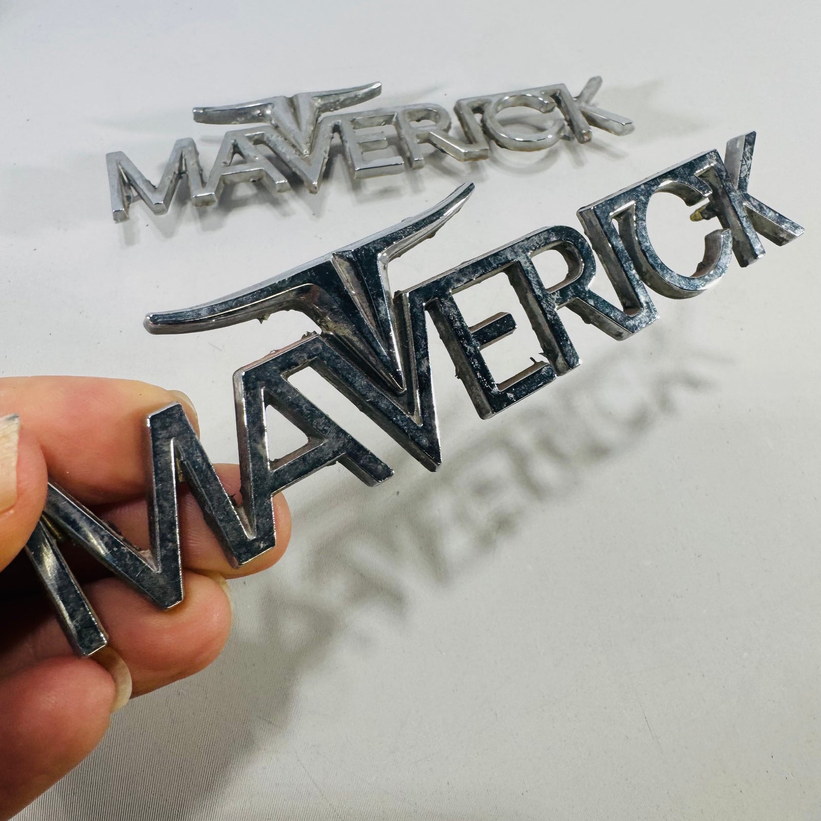 Vintage Ford Maverick Fender Emblem Pair, 1970–74 Chrome Longhorn Nameplates, D0DB-16098-B