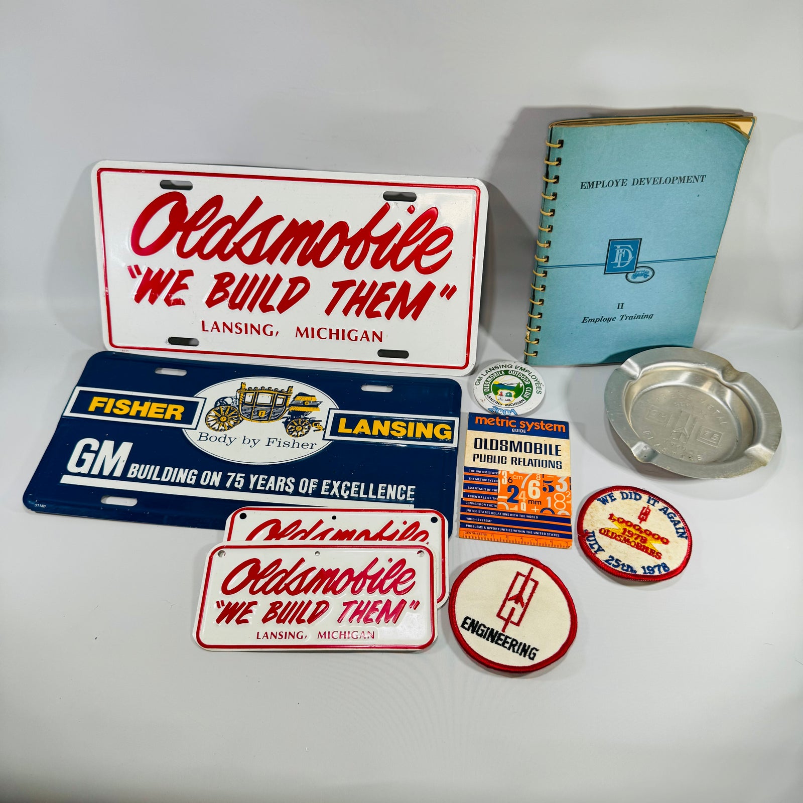 Vintage Oldsmobile Lansing GM Memorabilia Bundle Lot (GM 75 Ashtray + Plates)