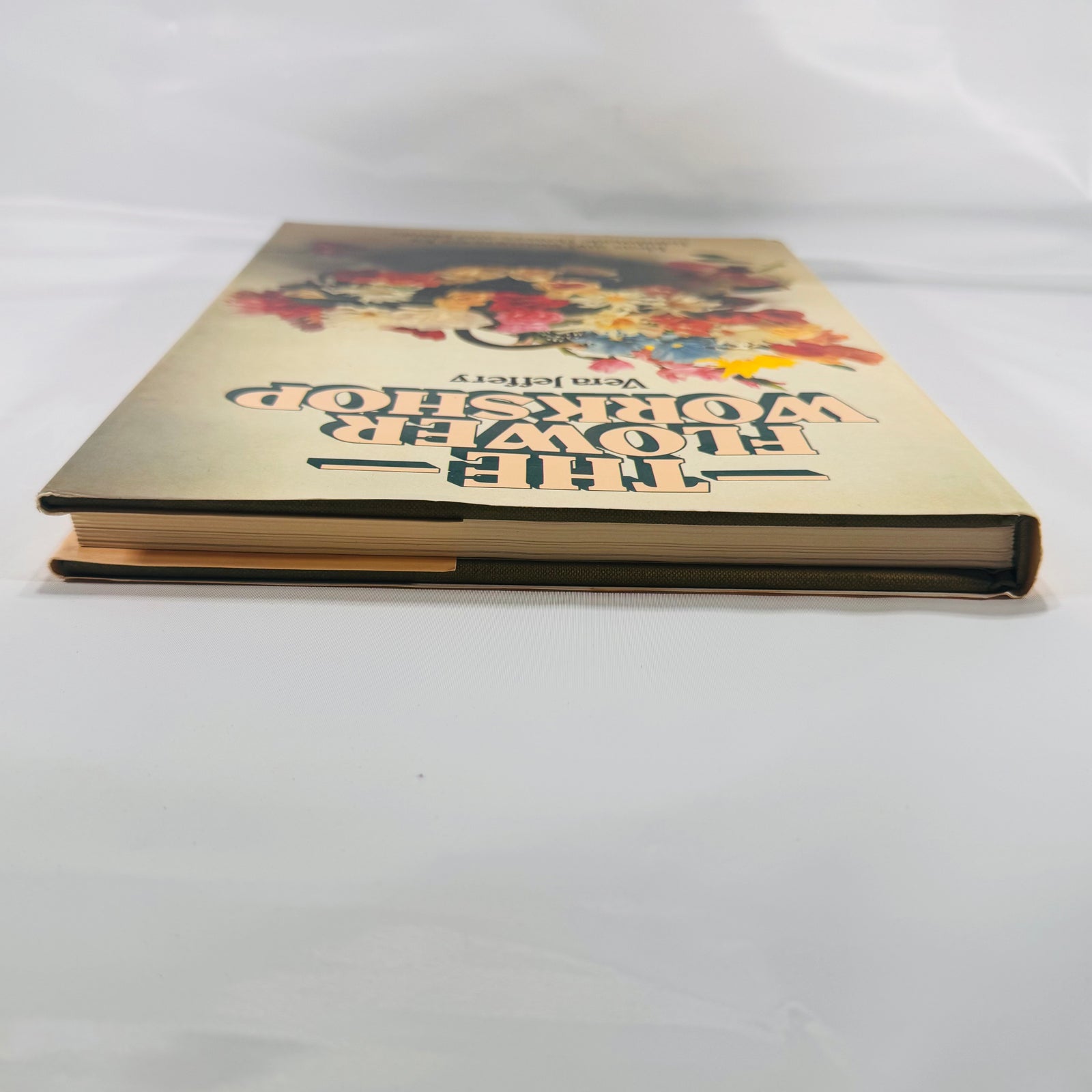 The Flower Workshop – Floral Crafts How‑To by Vera Jeffery (1980)