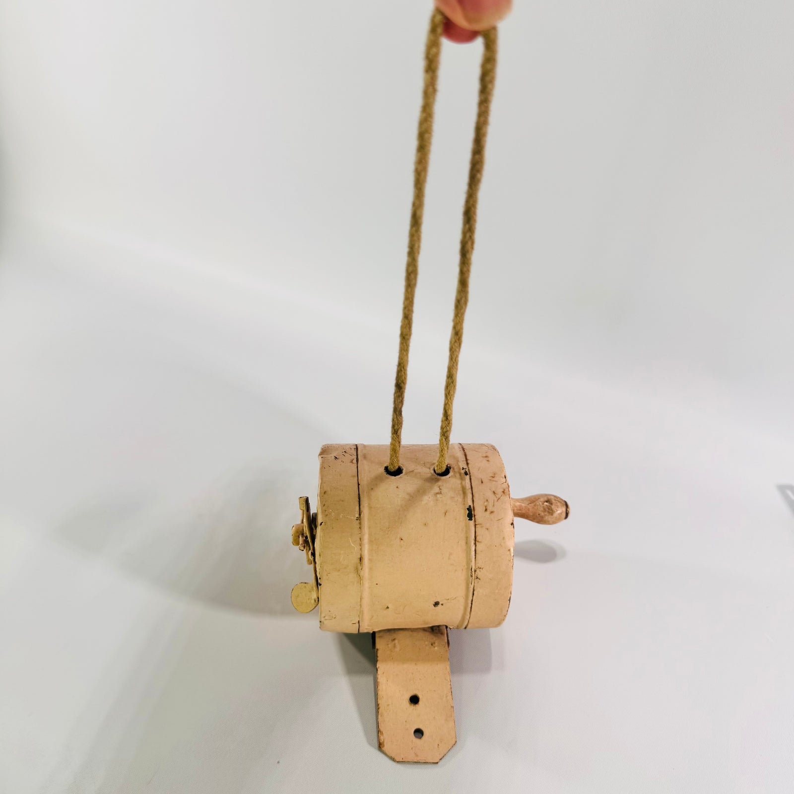 Vintage Retractable Clothesline Reel Ever Ready Dustless Wall Mount Laundry Holder