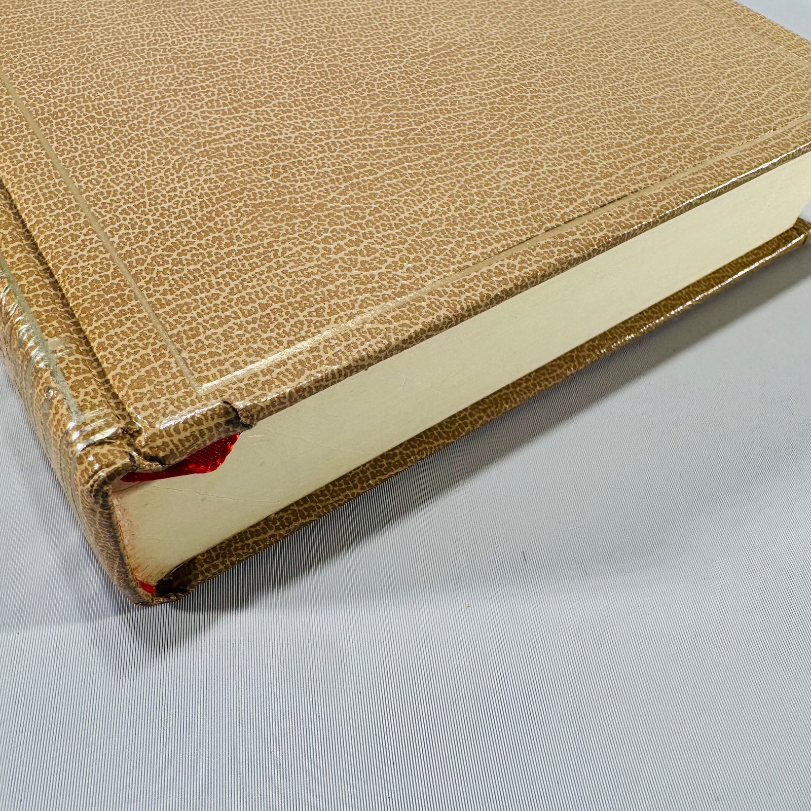 The Poems of Robert Browning (1932) – Vintage Hardcover Poetry Collection
