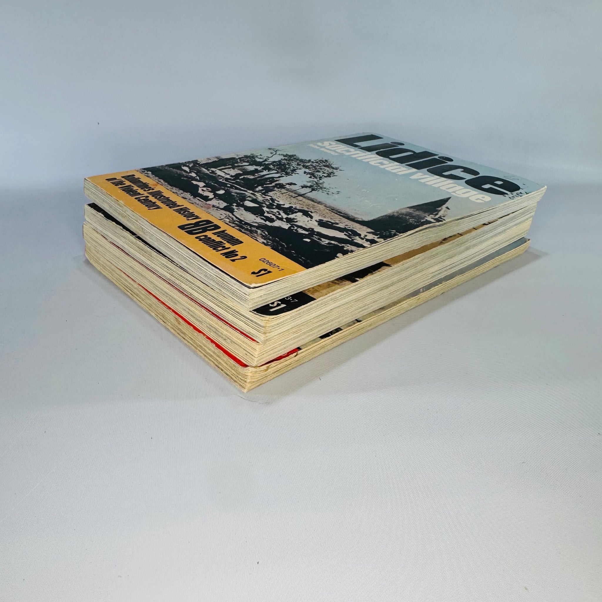 Vintage WWII Paperback Bundle (Set of 4) Ballantine - Reading Vintage