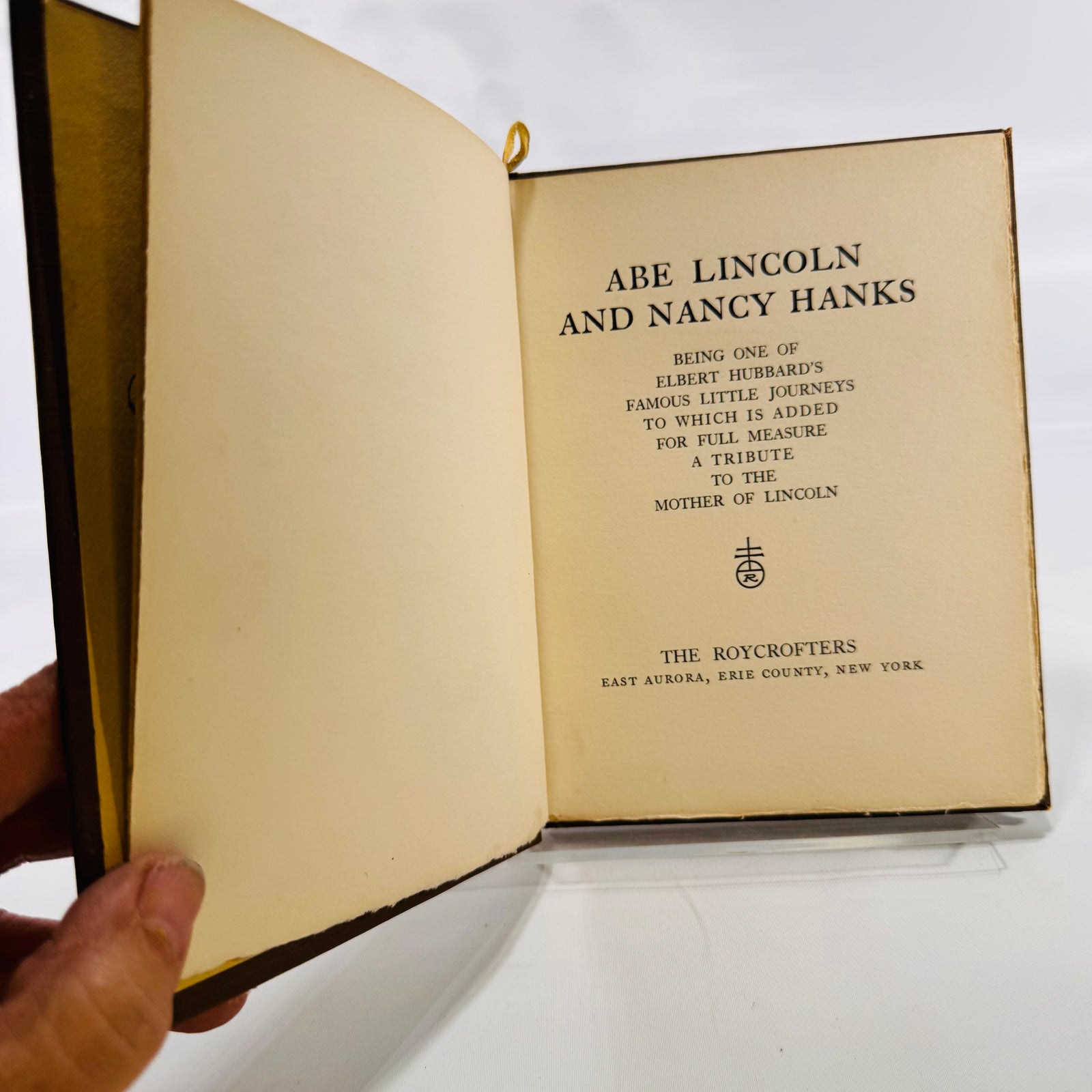 Abe Lincoln & Nancy Hanks (1920 Roycroft) – Gilt‑Decorated Fine‑Press Biography by Elbert Hubbard