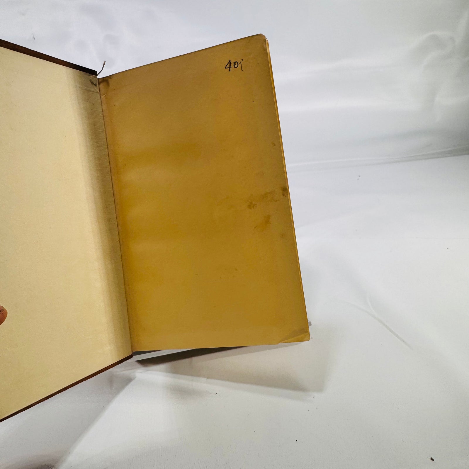 The Descent of Man 1930 front endpaper with small ink price