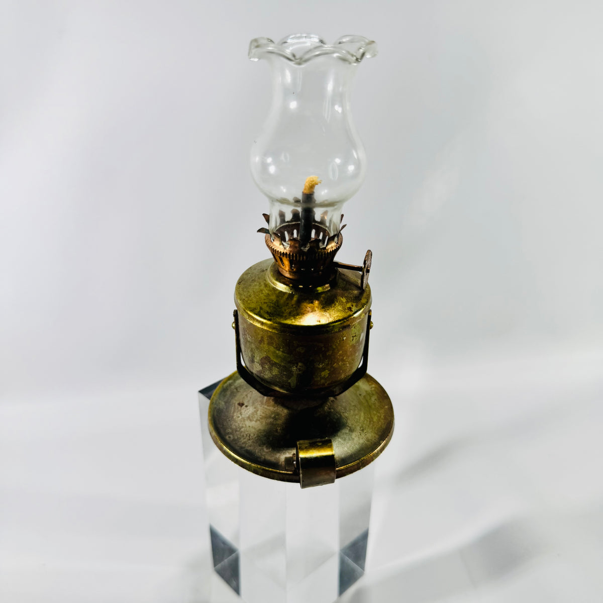 Vintage Miniature Brass Finger Oil Lamp Hong Kong Gimbaled Nautical Lamp with Glass Chimney
