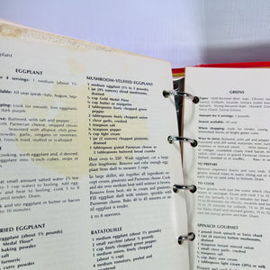 Betty Crocker's Cookbook Five Ring Binder by General Mills Inc. 1971 Western Publishing Company