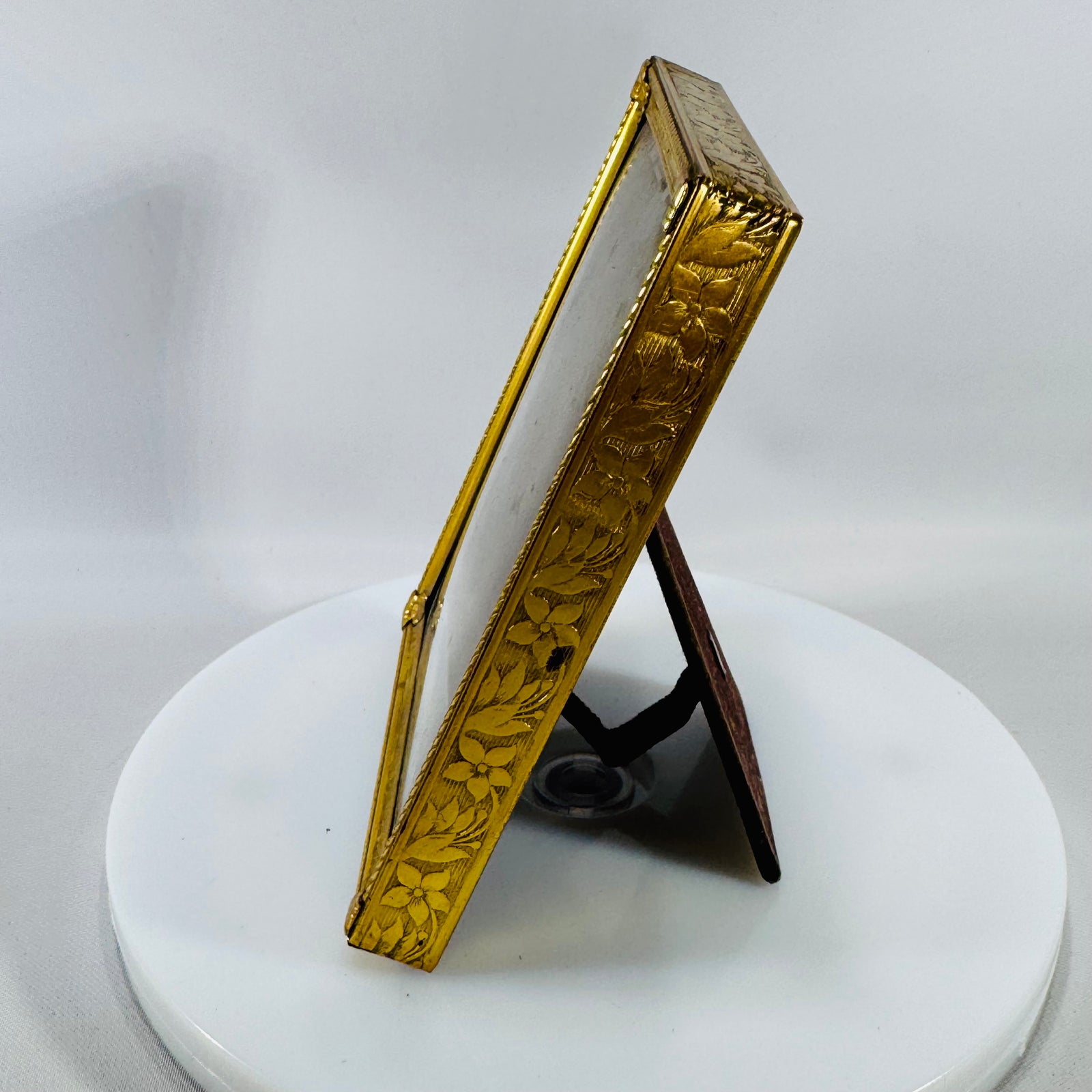 Vintage Ornate Gold 5x4 Picture Frame — Victorian / Baroque Louis XVI Style — Floral Embossed Metal, Glass