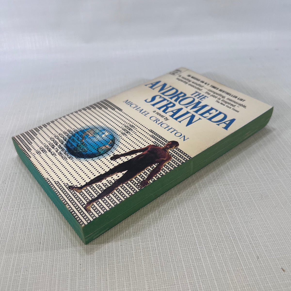 The Andromeda Strain a novel by Michael Crichton 1970 A Dell Book Paperback