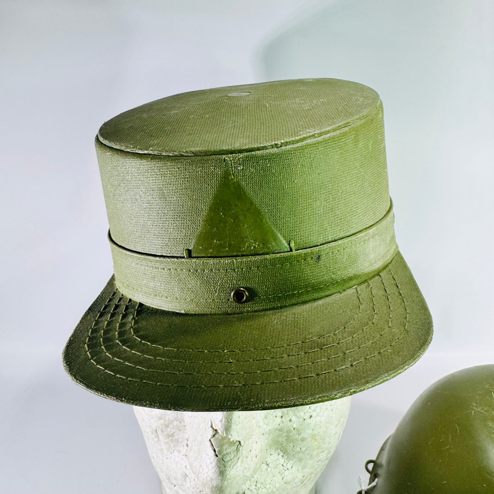 Cold War U.S. Army Aggressor Training Hat & Helmet Liner Set OPFOR Military Display Gear 1950s–1970s