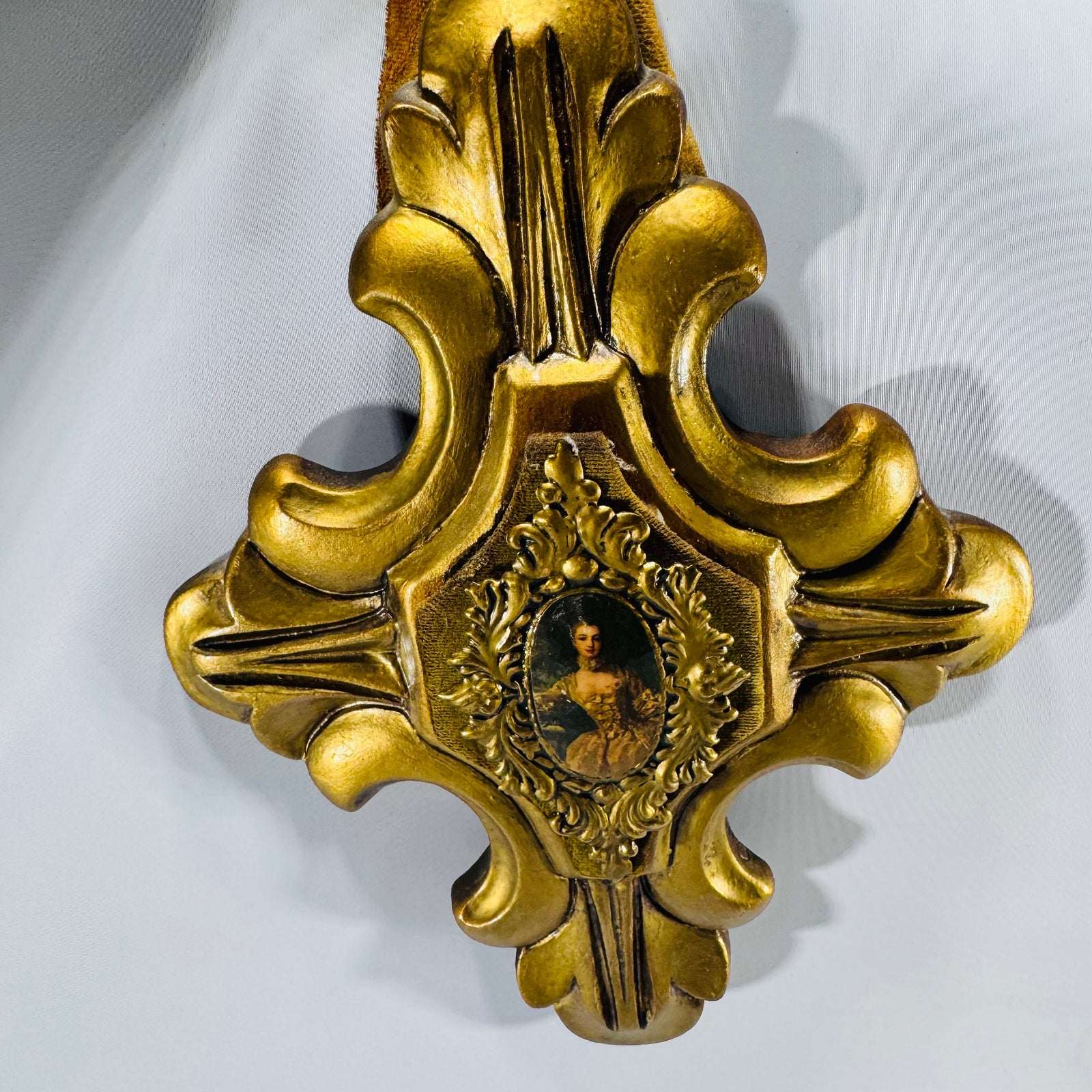 Vintage Jaru of California gold gilt ornate cross-shaped wall plaque with oval portrait cameo and velvet hanger