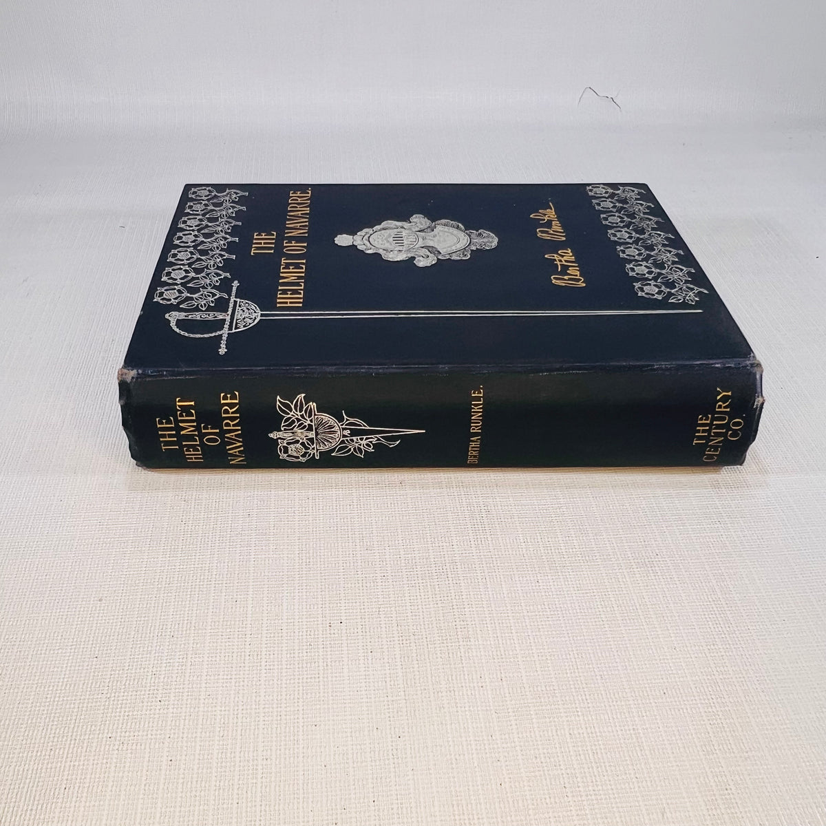 The Helmet of Navarre by Bertha Runkle illustrations by Andre Casaigne 1901 The Century Co.