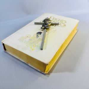 Precious Moments Bible & Praying Boy Cross Set 1980s Illustrated Keepsake Bible with Pewter Finish Wall Cross First Communion