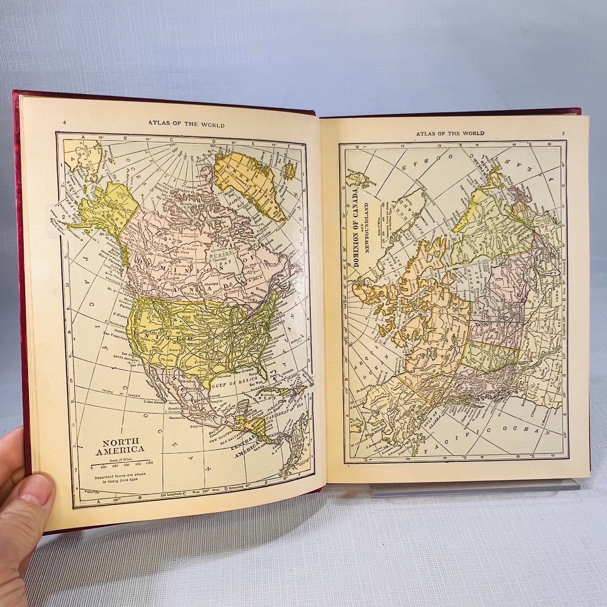 Hammond's Handy Atlas of the World with New Census 1914  C.S. Hammond & Company