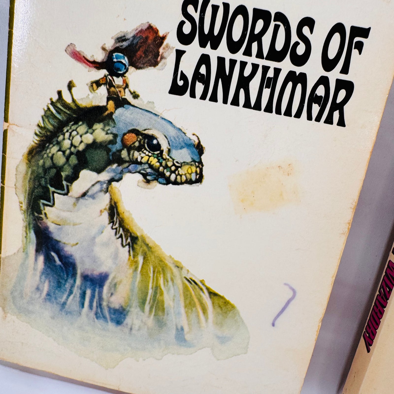 Fritz Leiber Fantasy Paperbacks: The Swords of Lankhmar & Swords Against Wizardry (1968, 1983) – Sword & Sorcery Duo