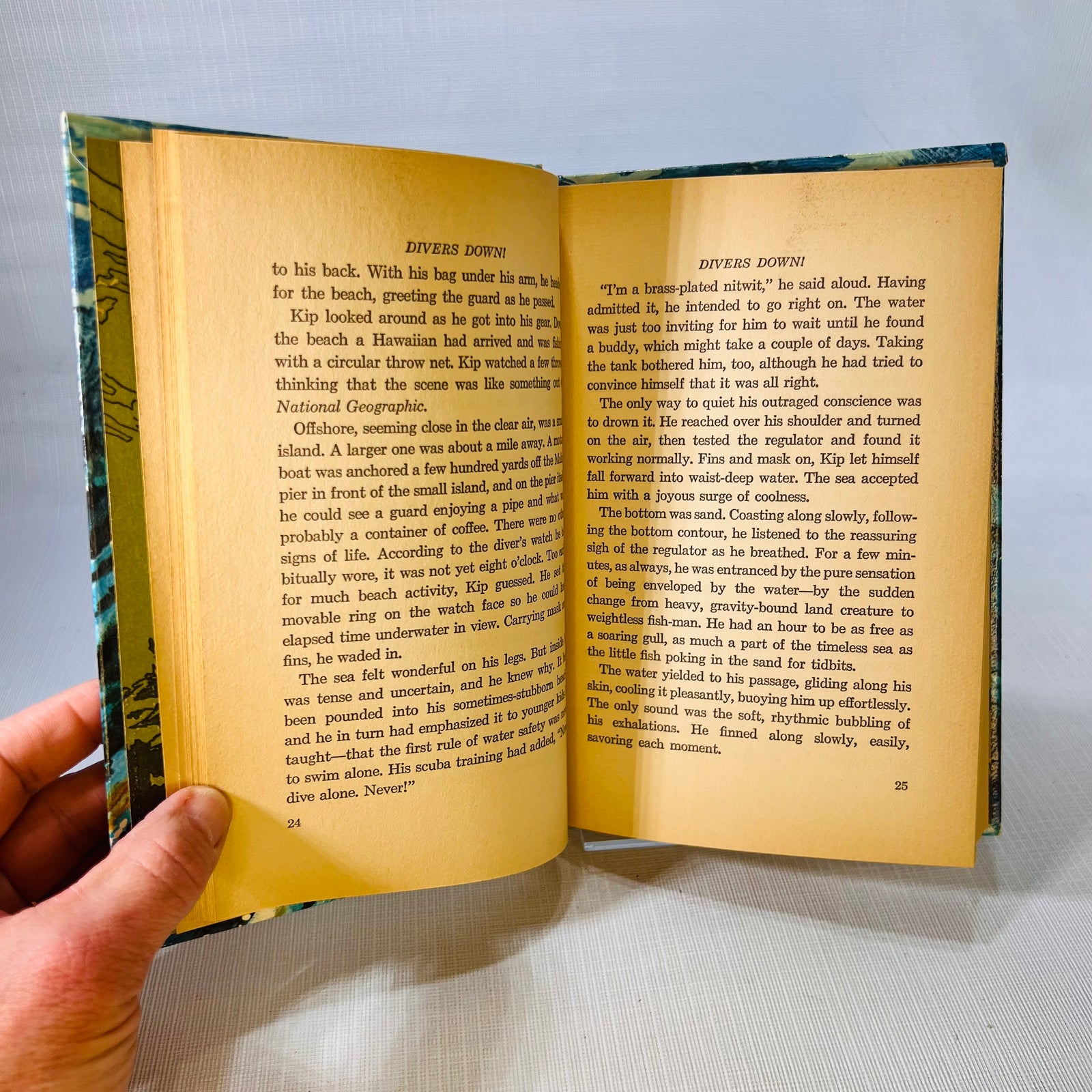 Interior text pages from Divers Down! Adventure Under Hawaiian Seas 1971