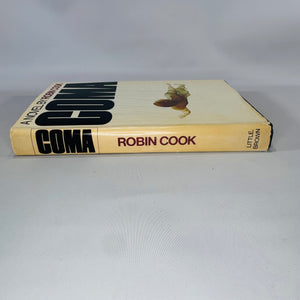 Coma by Robin Cook (1977)  | Book Club Edition | Medical Thriller
