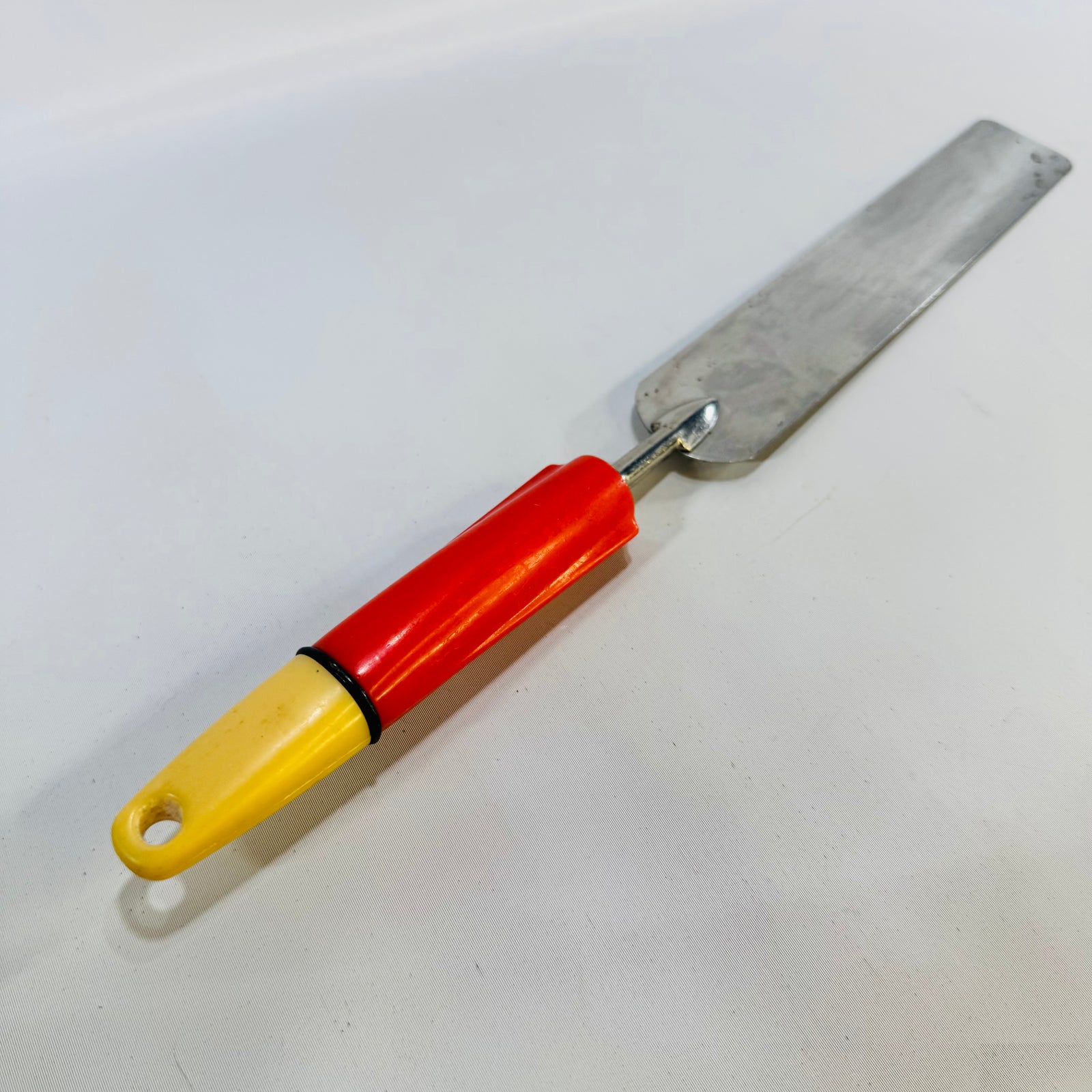 Vintage Ekco Ekcoline Icing Spreader Stainless Steel Cake Spatula Red Bakelite Handle USA