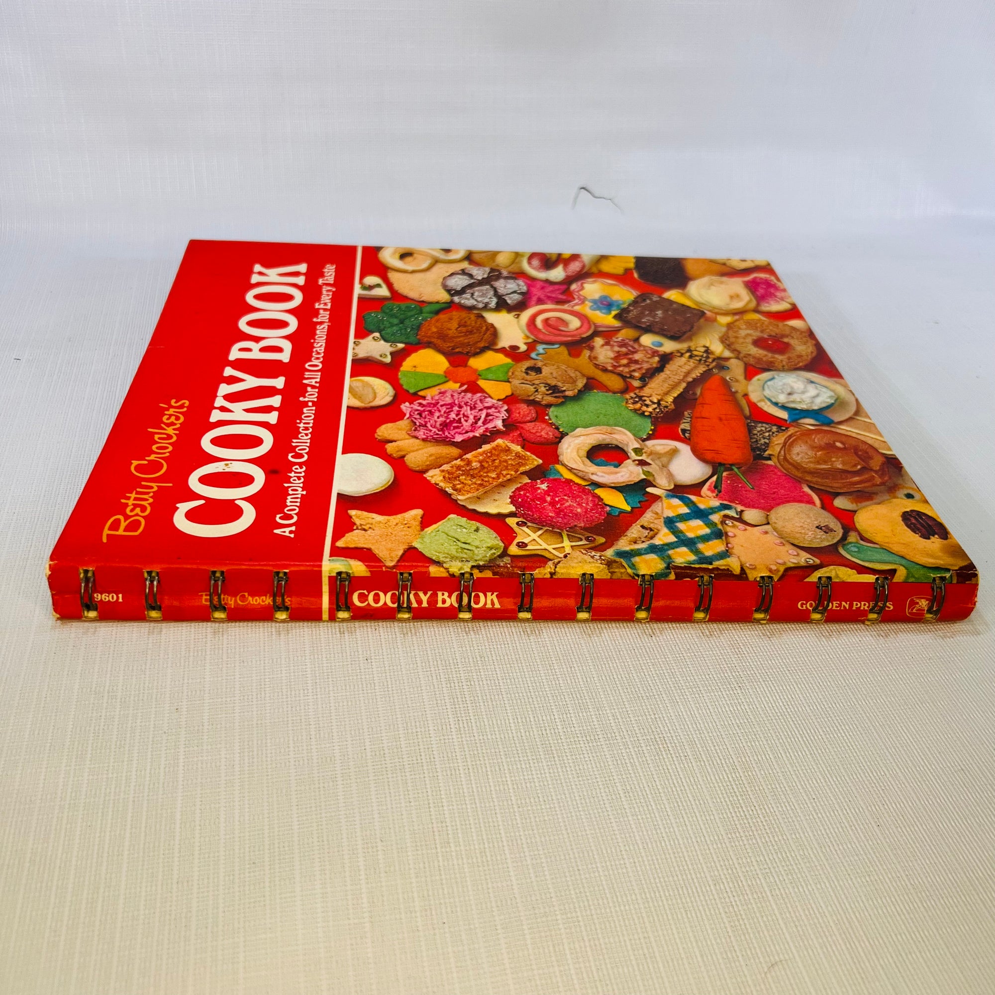 Betty Crocker's Cooky Book illustrations by Eric Mulvany 1975 General Mills Inc