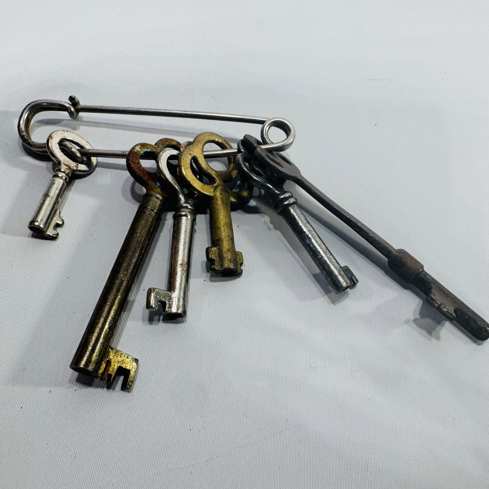 Bundle of 6 Vintage Keys on Oversized Safety Pin (3.25" Max)