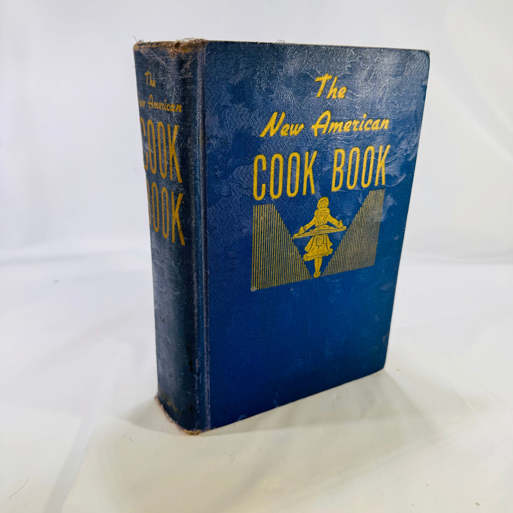 The New American Cook Book by editor & chief Lilly Haxworth Wallace 1941 American Publishers Alliance