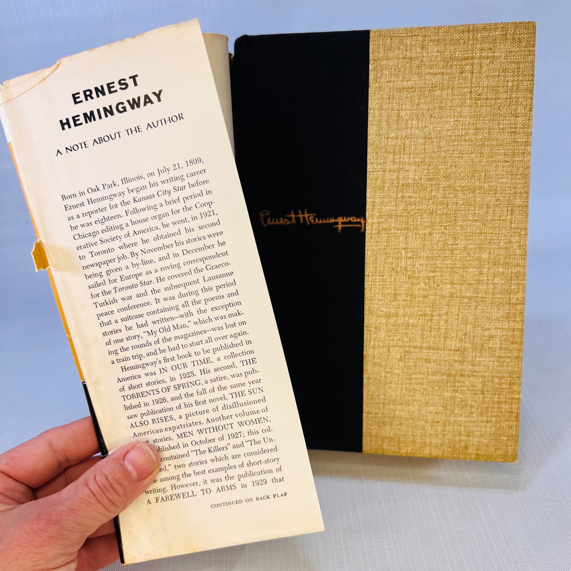 The Short Stories of Ernest Hemingway 1972 A Modern Standard Authors Charles Scribner's  Sons