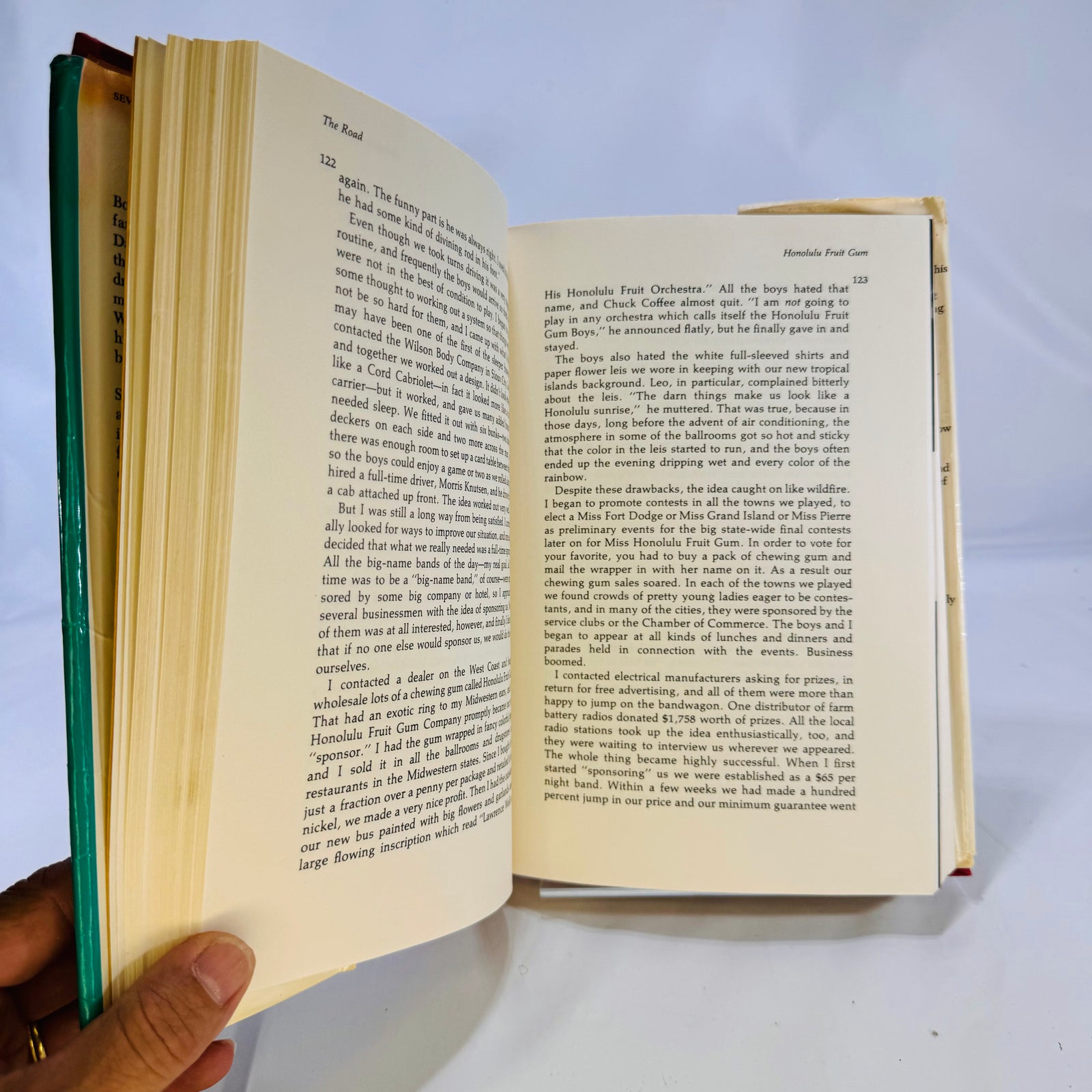 Text pages at an angle, Wunnerful, Wunnerful! The Autobiography of Lawrence Welk