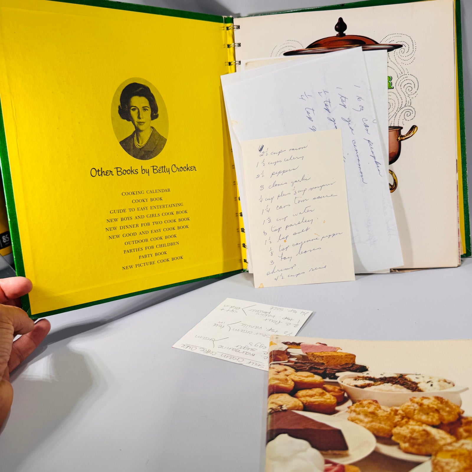 Betty Crocker Vintage Cookbook Duo (1968–1973) | Dinner in a Dish + Bisquick Cookbook w/ Bonus Recipes | Spiral & 3-Ring Binder Set