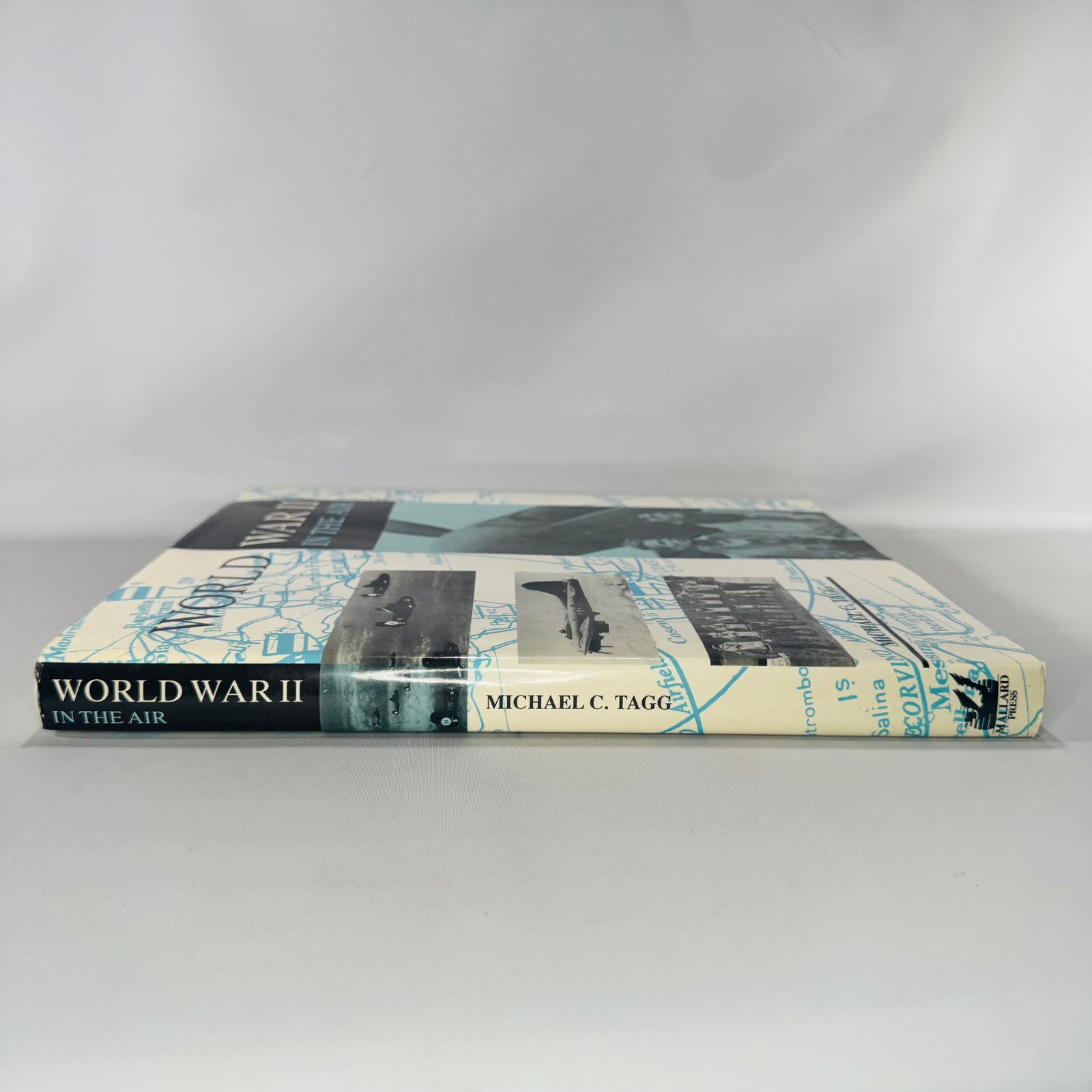 World War II in the Air (Battle in the Air) by Michael C. Tagg — Hardcover w/ Dust Jacket (1990)