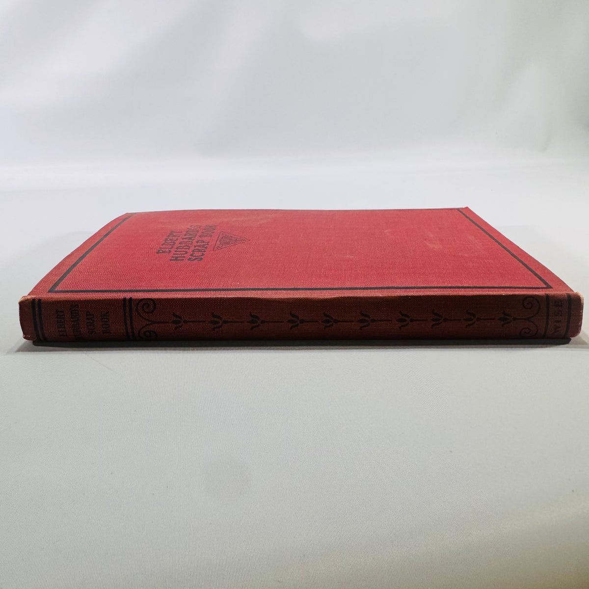 Elbert Hubbard’s Scrap Book (1923, Hardcover) – A Roycroft Classic of Inspirational Wisdom