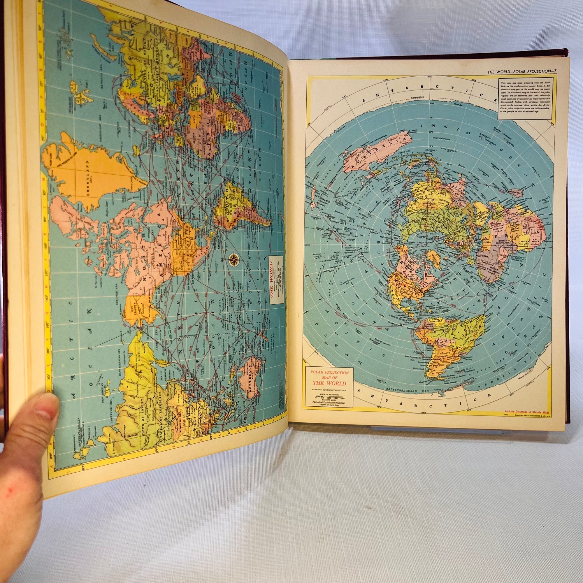 Hammond's New Supreme World Atlas by C.S. Hammond 1953 Garden City