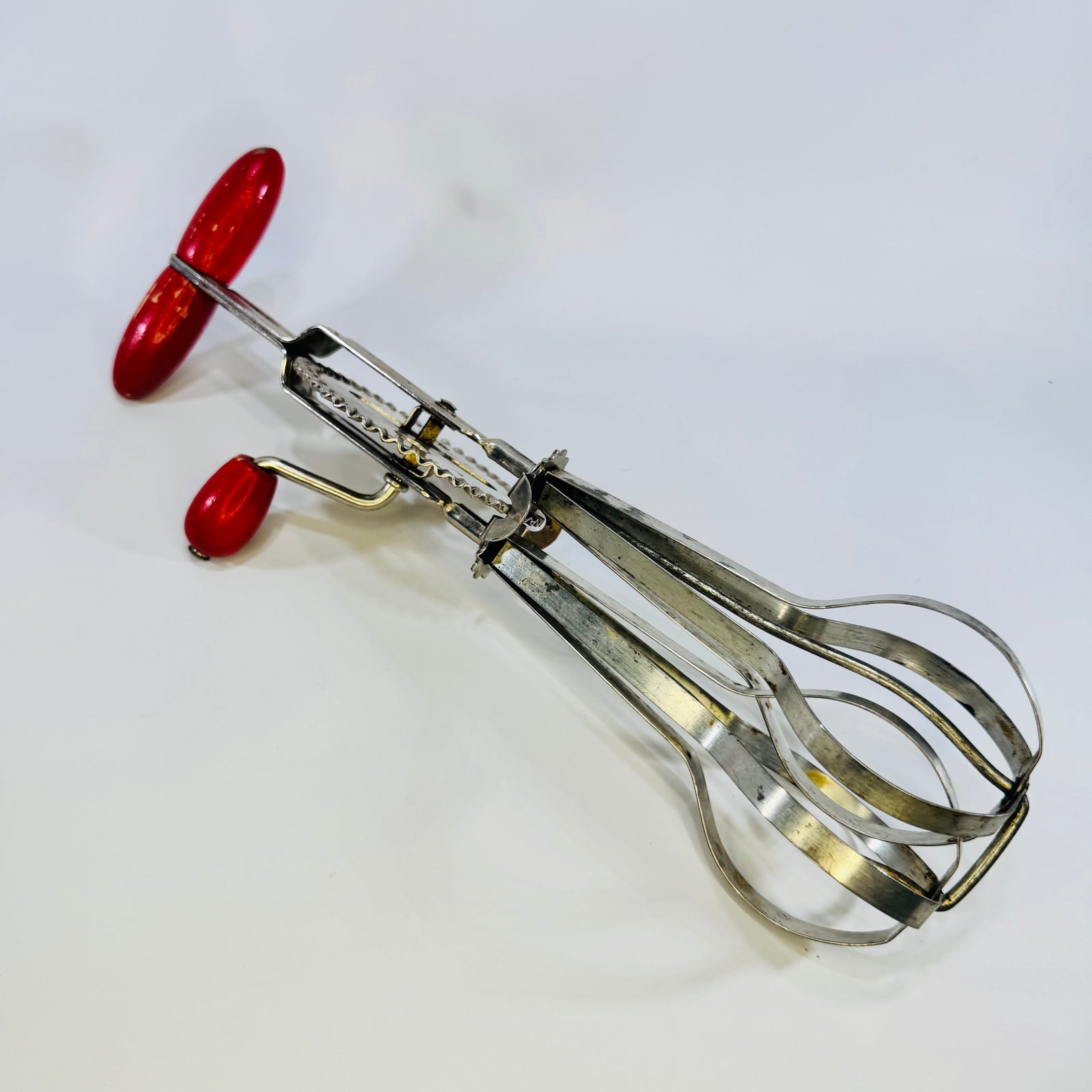 A&J EKCO High Speed Super Center Drive Rotary Hand Mixer 1940s Red Wood Handle Egg Beater Made in USA