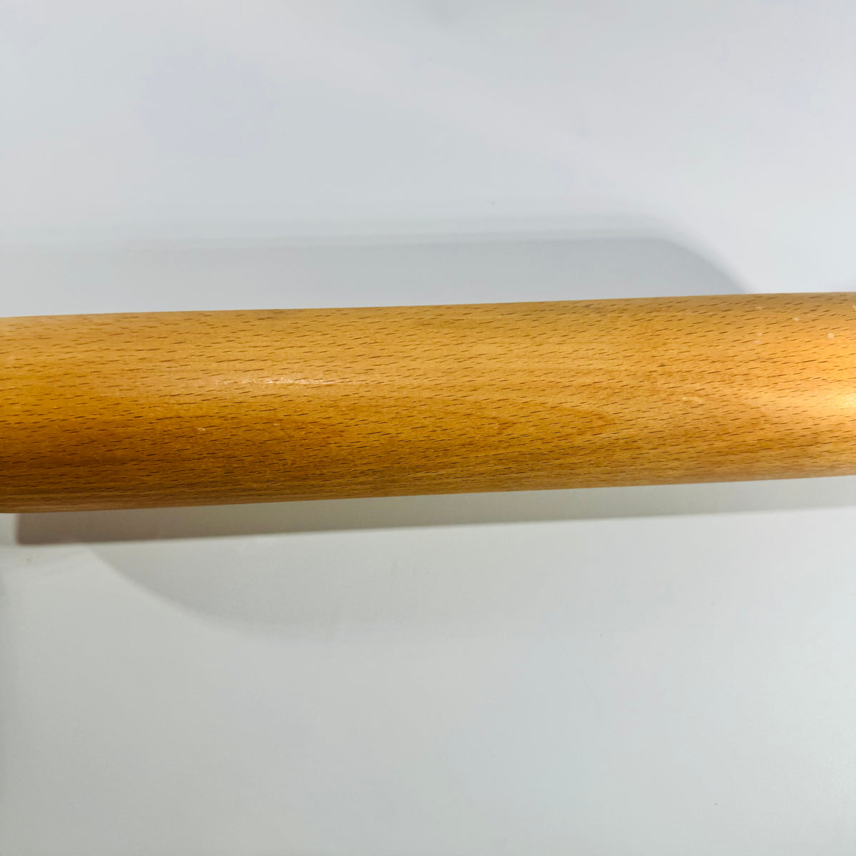 Vintage Red Handle Wooden Rolling Pin 17.5 Inch Farmhouse Baking Pastry Roller