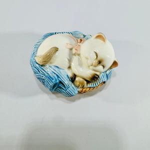 Avon Catnapper 1983 Ceramic Sleeping Cat Potpourri Sachet Pomander Japan Basket Figurine