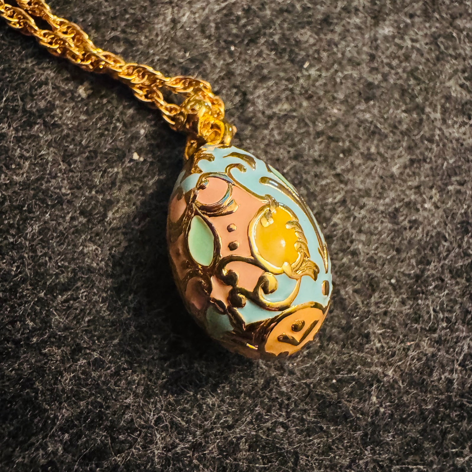 Vintage Joan Rivers Fabergé Egg Necklace 30” Gold Tone Rope Chain Pastel Enamel Cherub Pendant Rhinestone Bail