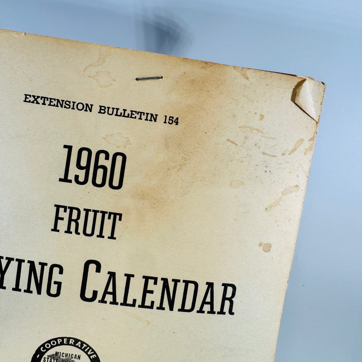 Vintage Orchard Spray Guide — 1960 Fruit Spraying Calendar (1960) — Michigan State University Extension Bulletin 154 | Grower Schedules, Agricultural Reference, Horticulture & Orchard Management