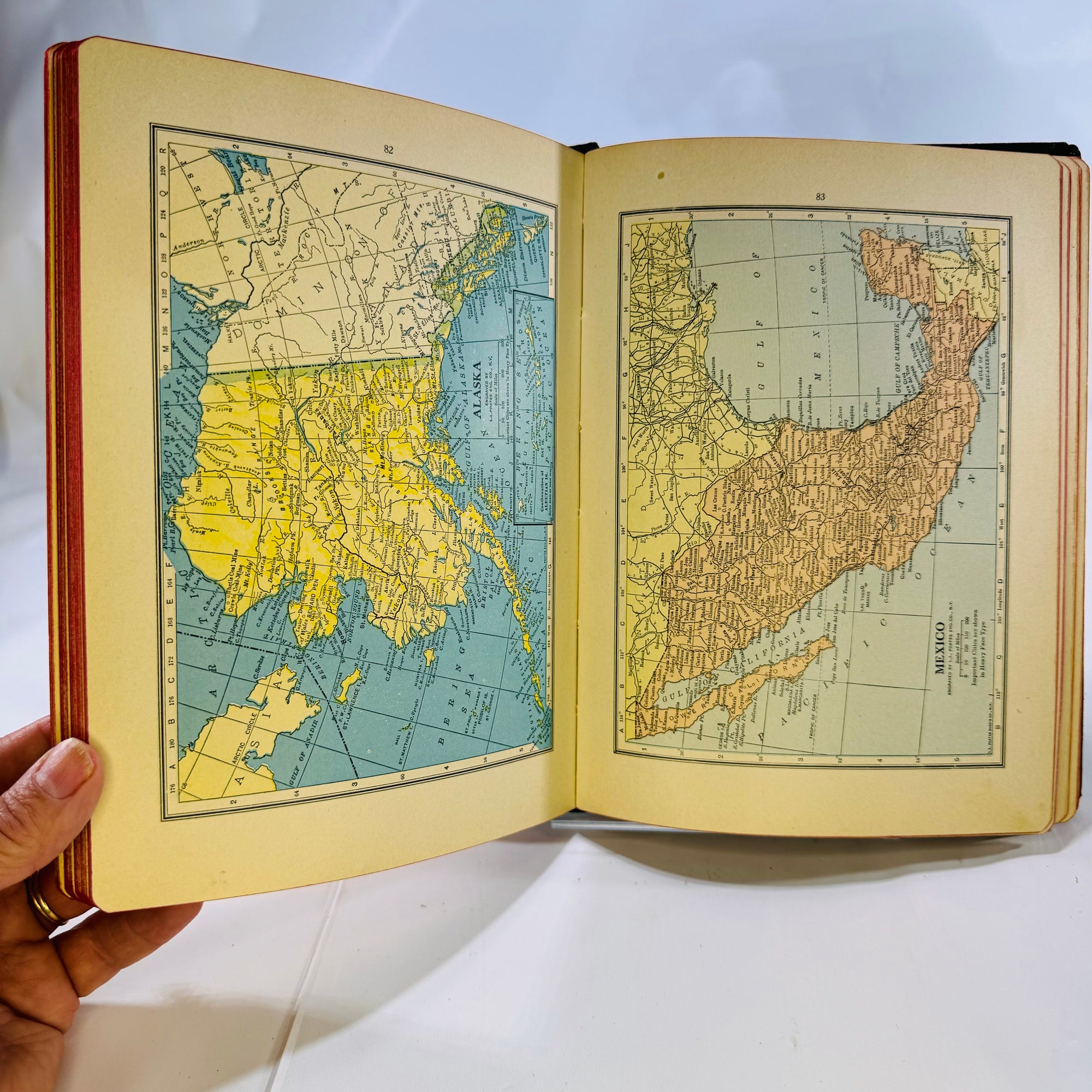 The New Era of Atlas of the World Maps Census Gazetteer 1935 The World Syndicate Publishing