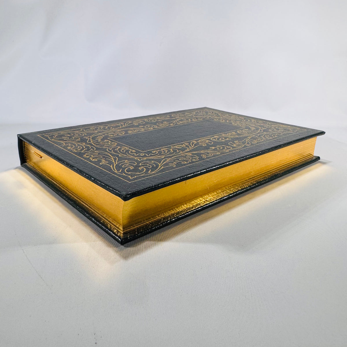 Uncle Tom’s Cabin by Harriet Beecher Stowe | Easton Press Leather Collector’s Edition (1979)