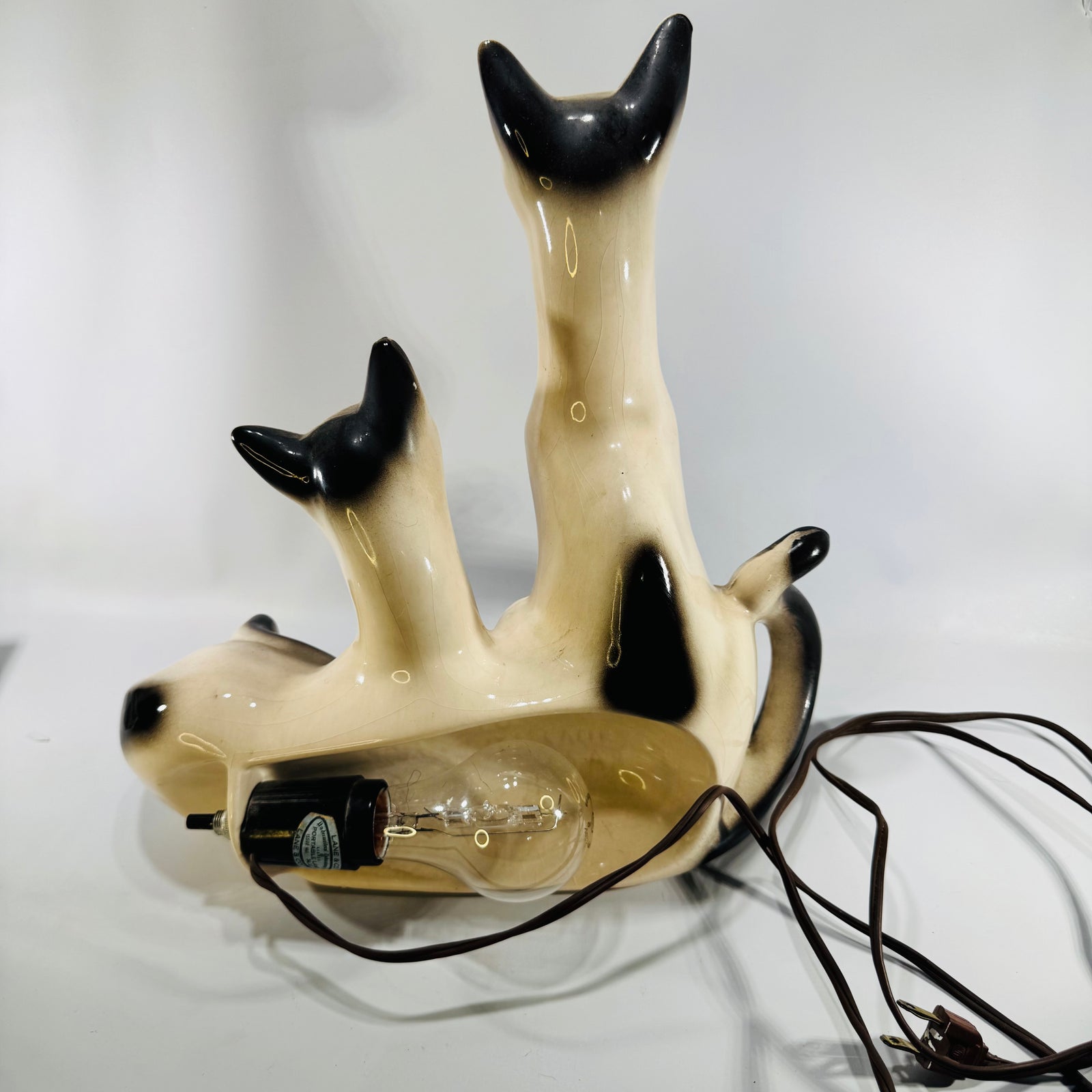 Lane & Co. Siamese Cats TV Lamp 1950s Ceramic Blue Jewel Eyes