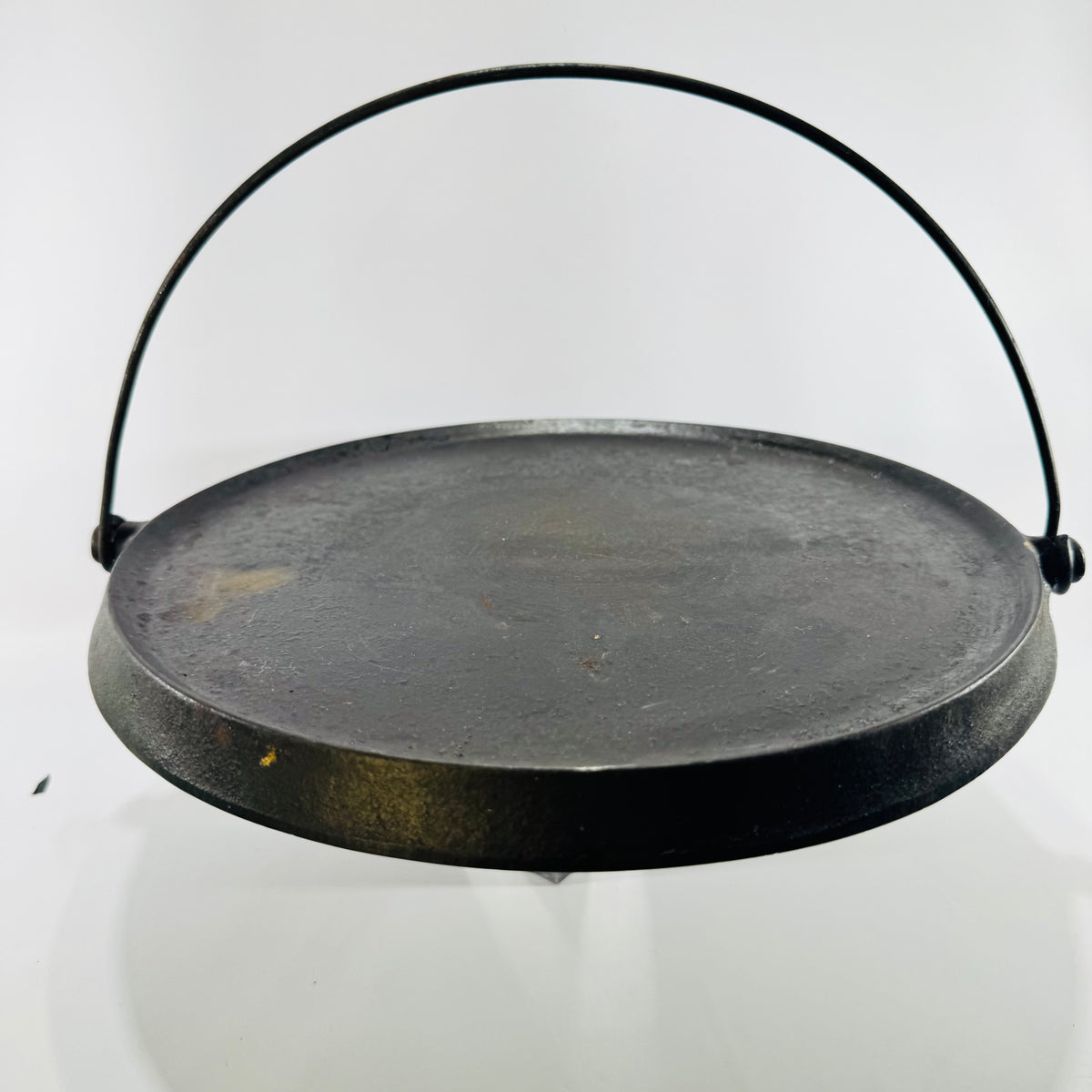 Wagner Ware Sidney -O- 1120 B Bailed Round Griddle 1922 to 1959 Cast Iron