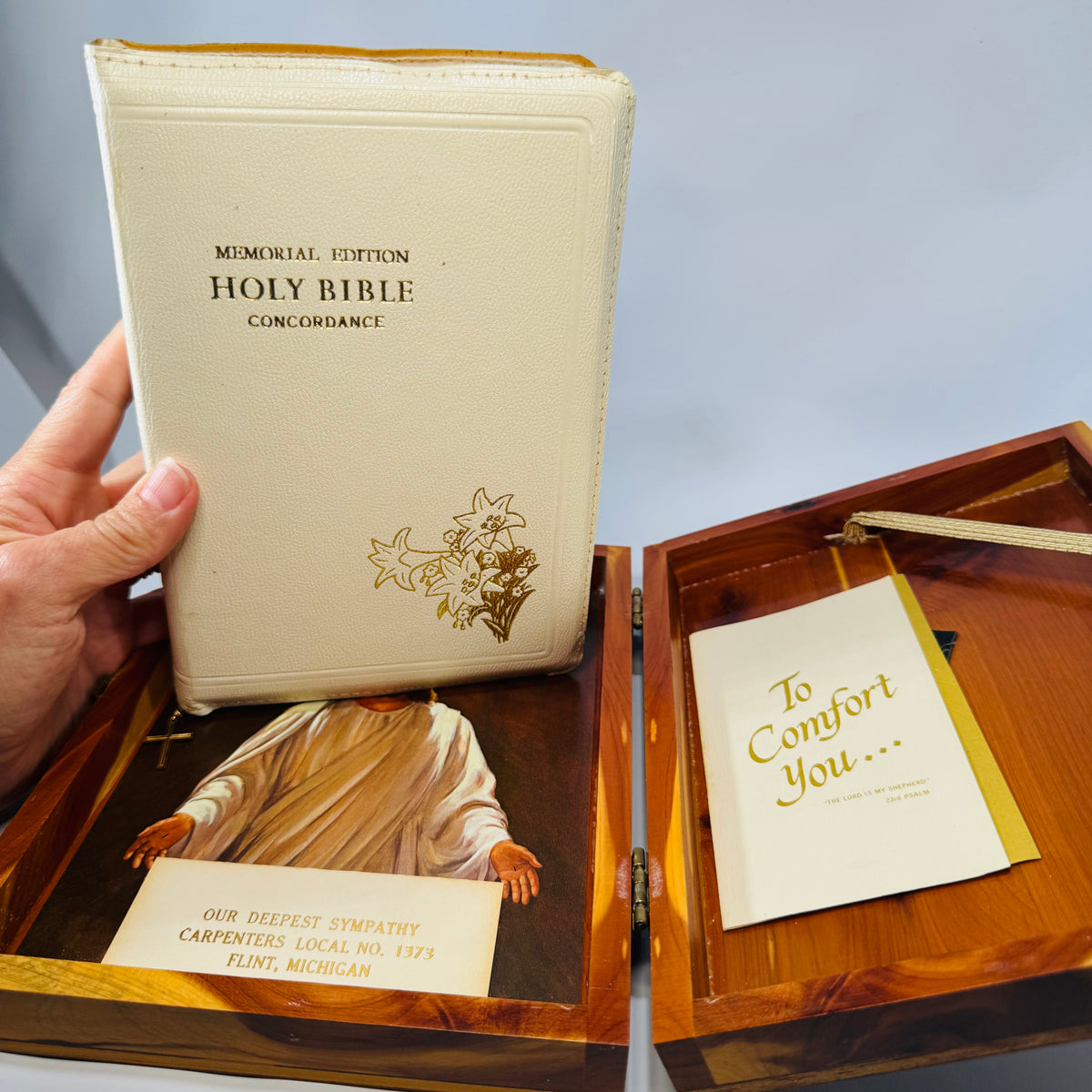 Vintage Memorial Holy Bible in Wooden Presentation Box 1958— Self-Pronouncing KJV (Copyright 1958) — Memorial Bibles Int’l | Zippered White Bible, Sympathy Ephemera, Christian Devotional