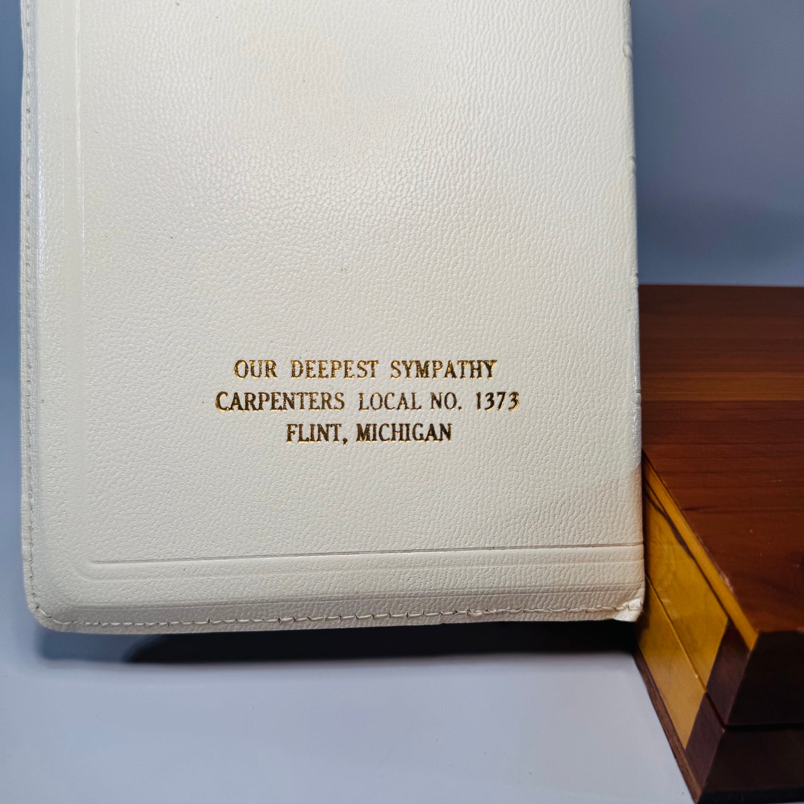 Vintage Memorial Holy Bible in Wooden Presentation Box 1958— Self-Pronouncing KJV (Copyright 1958) — Memorial Bibles Int’l | Zippered White Bible, Sympathy Ephemera, Christian Devotional