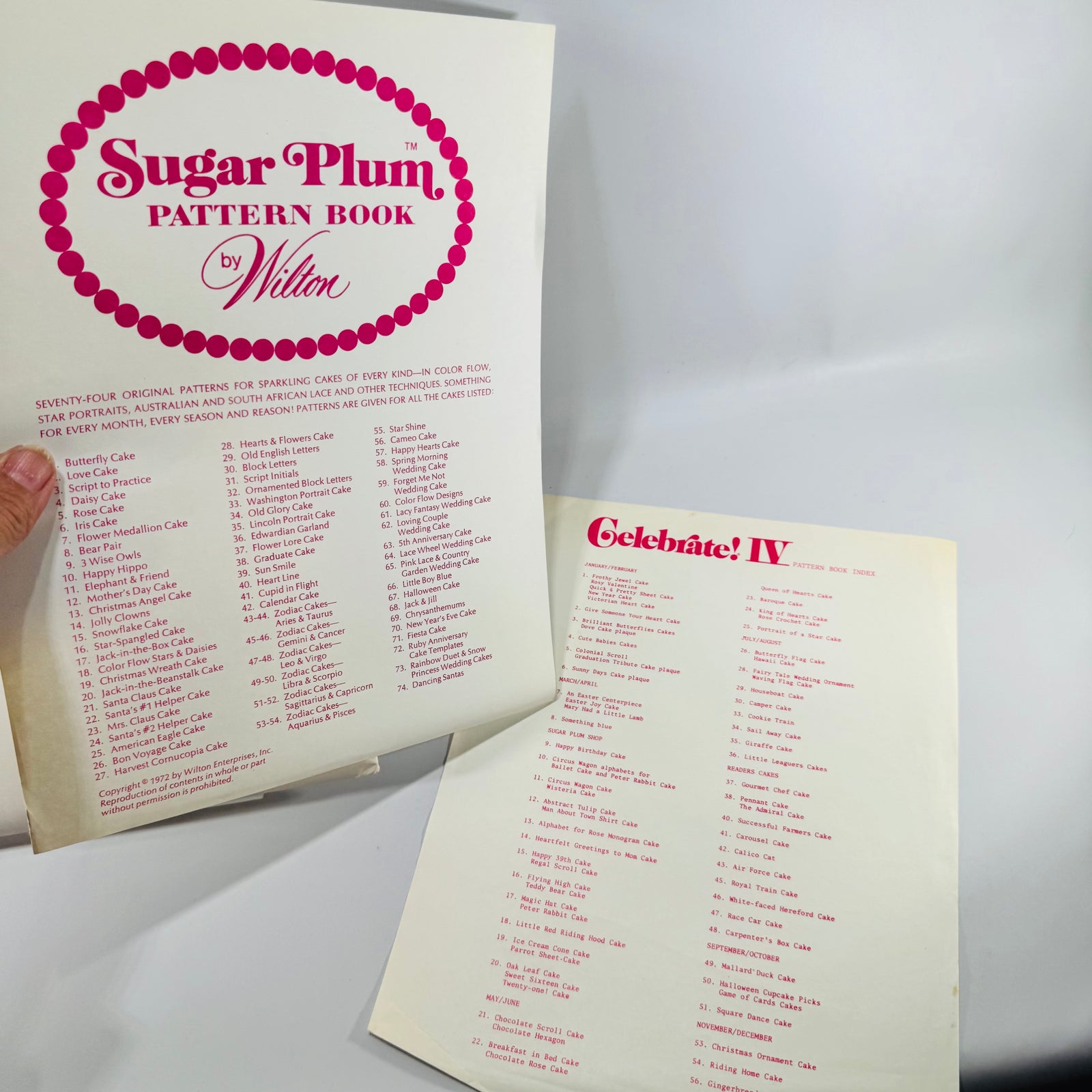 Sugar Plum Pattern Book by Wilton 1972 Cake Decorating Pattern Folder