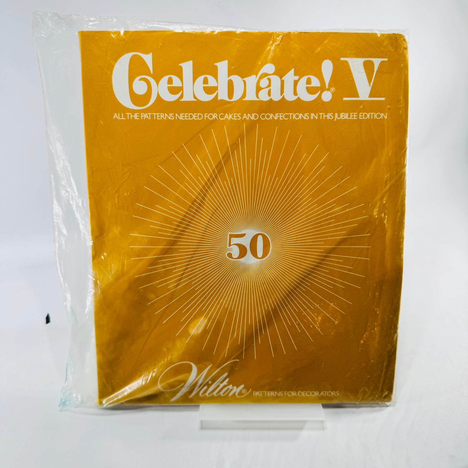 Celebrate! V Wilton 1978 Jubilee Edition Cake Decorating Pattern Book Factory Sealed