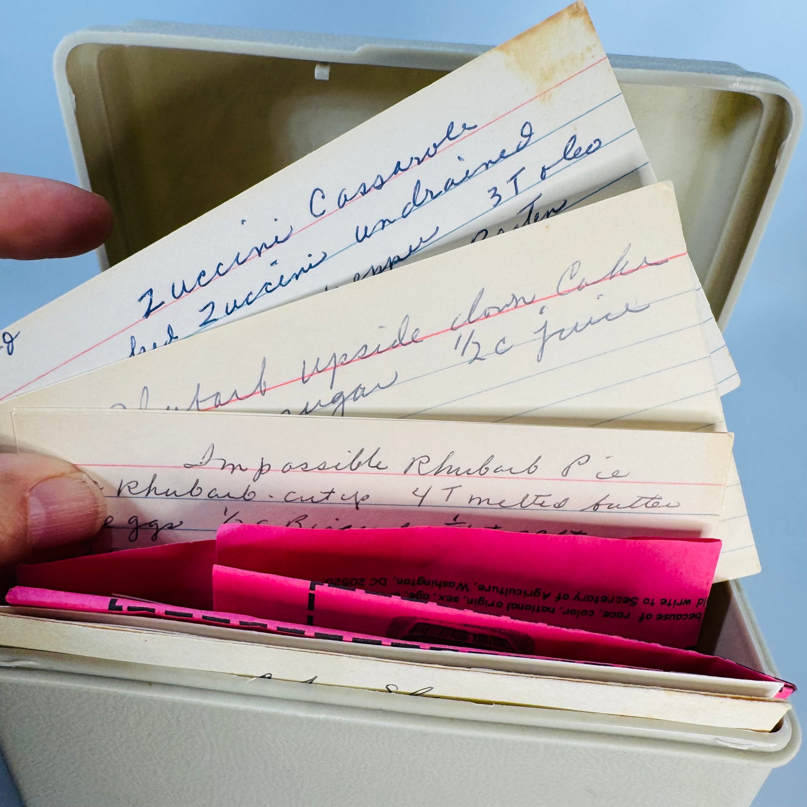Vintage Recipe Box Filled w Handwritten Recipes | Estate Kitchen Find | Mid Century Index Card Recipe Collection | 5x4x3
