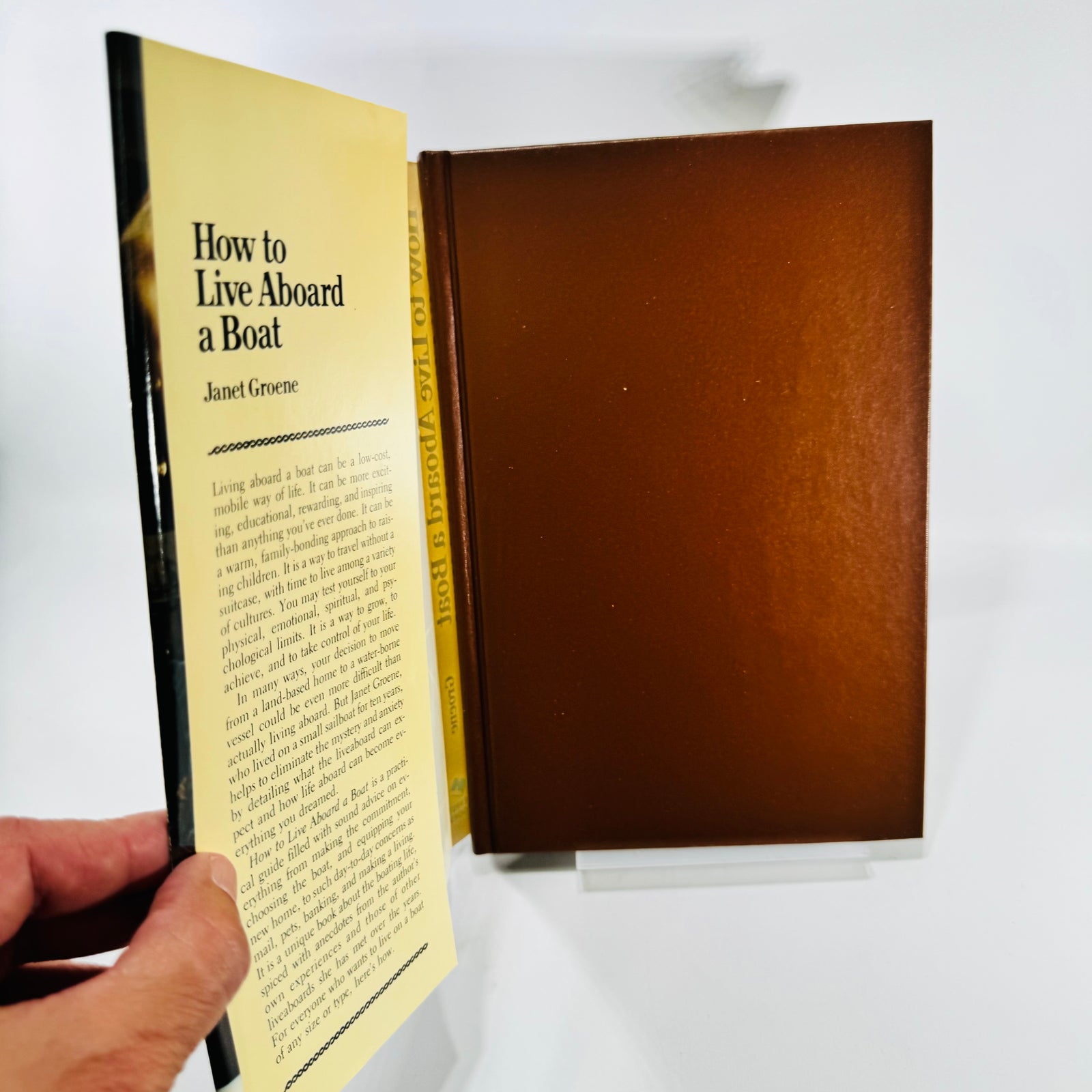 How to Live Aboard a Boat by Janet Groene 1983 Hearst Marine Hardcover with Dust Jacket