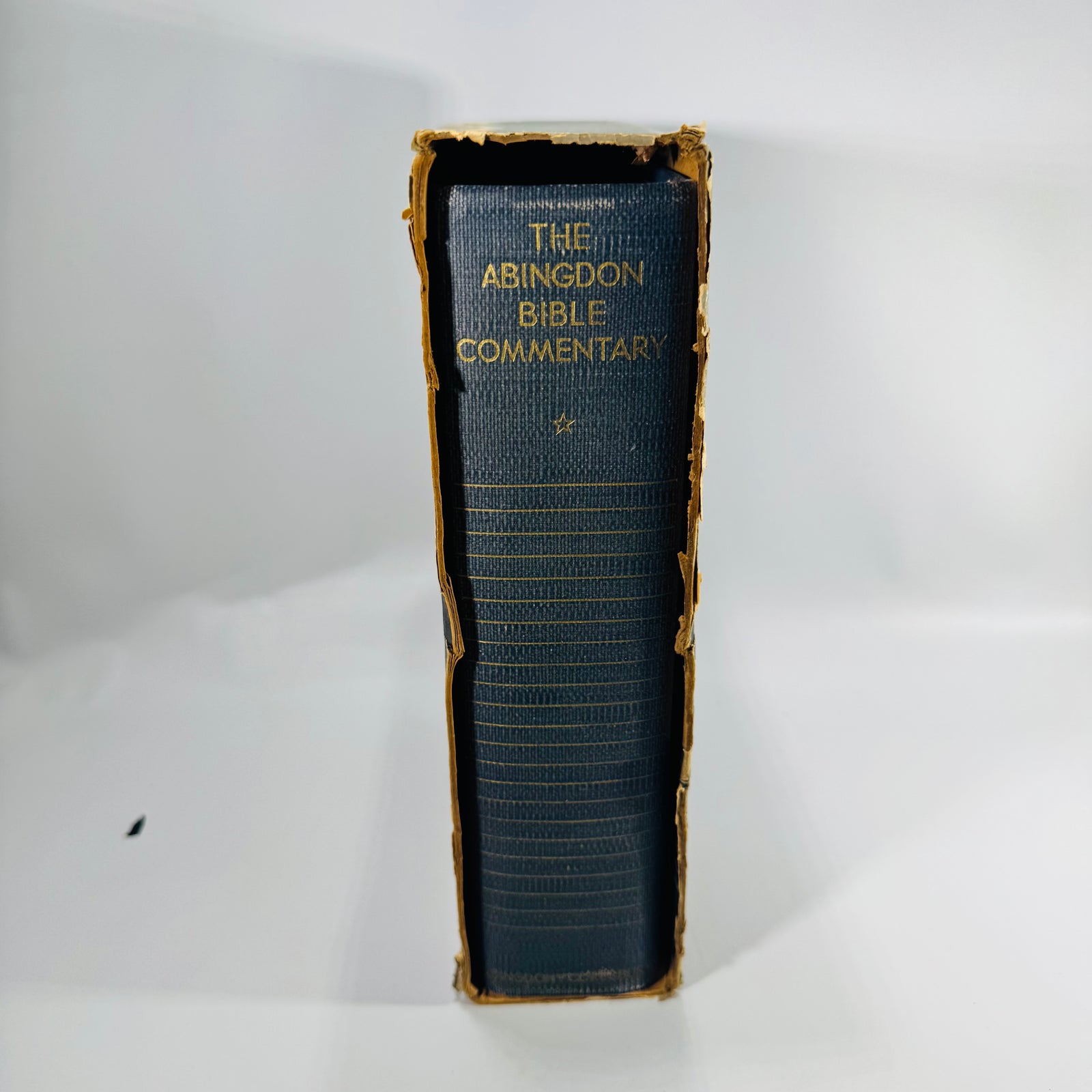 The Abingdon Bible Commentary War Edition Abingdon-Cokesbury Hardcover with Slipcase