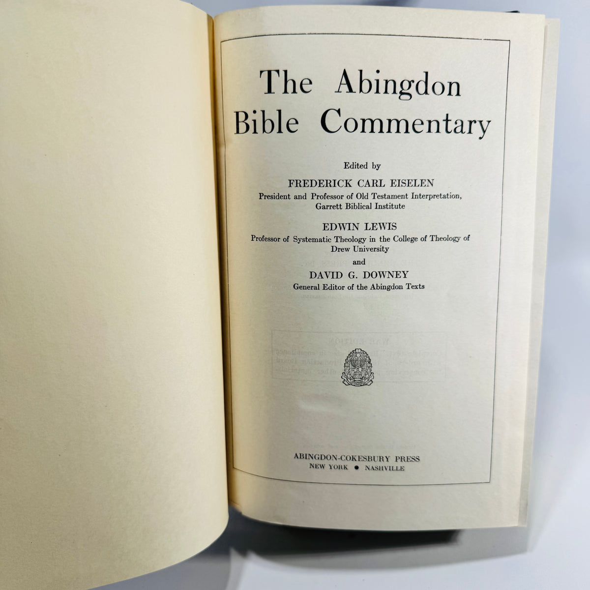 The Abingdon Bible Commentary War Edition Abingdon-Cokesbury Hardcover with Slipcase