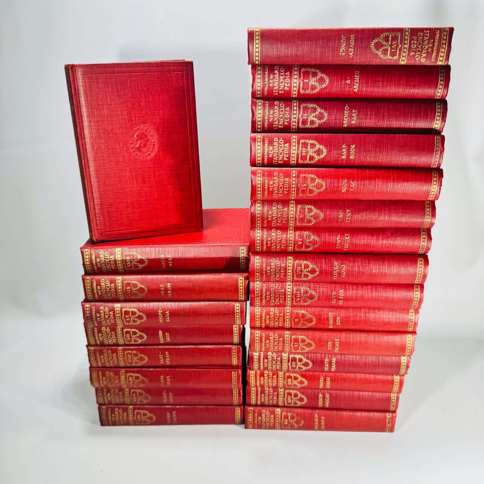 Funk & Wagnalls New Standard Encyclopedia of Universal Knowledge 1931 Complete 25 Volume Set
