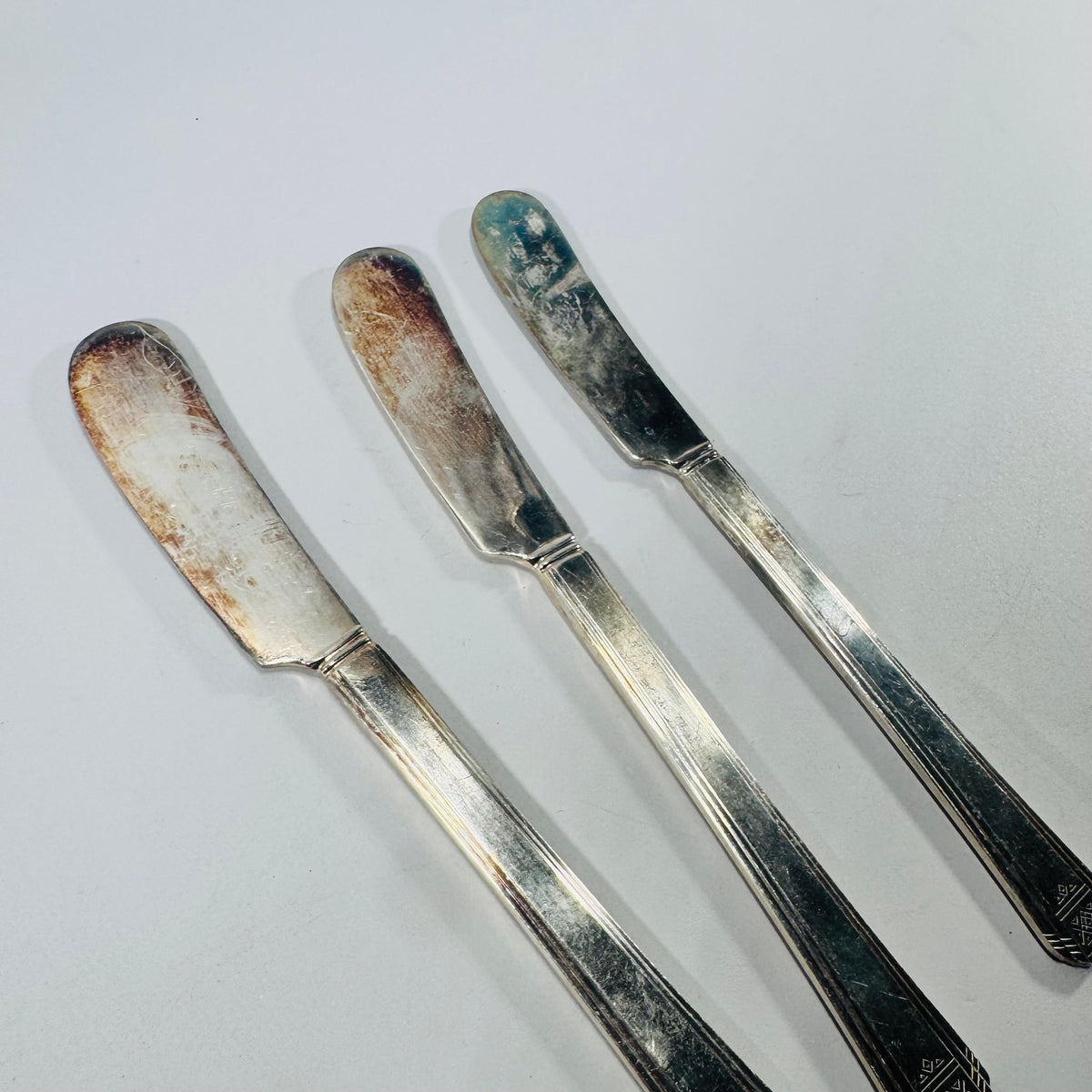 Oneida Clarion Master Butter Knives Set of 3 1931 Vintage