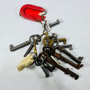 Vintage Skeleton Key Lot Rabbit Foot Seven Crown Keychain